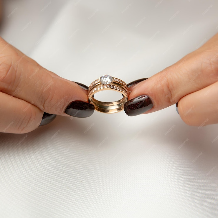 Diamond ENGAGEMENT RING