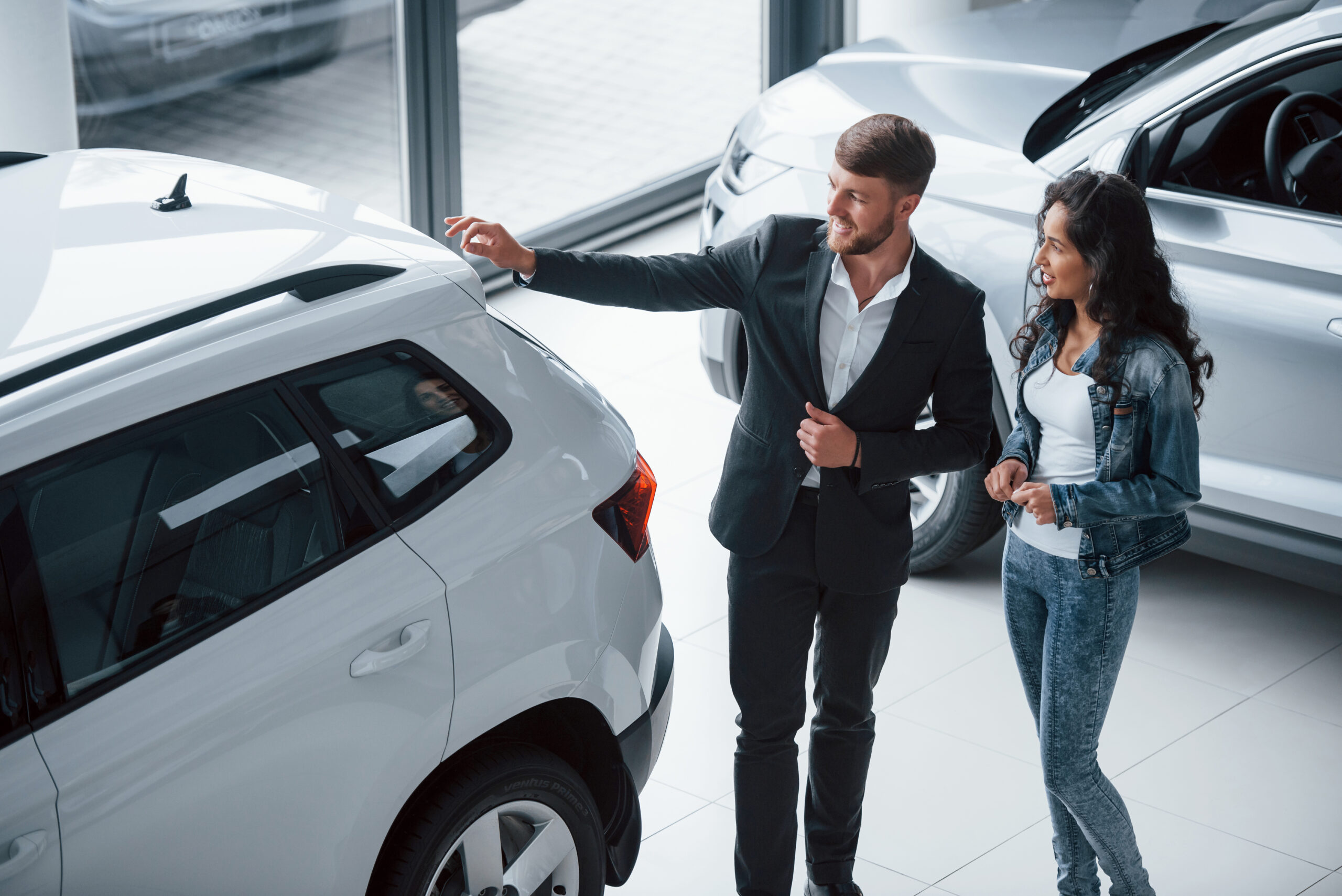 find car dealerships near me 